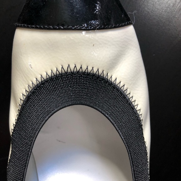 Chanel shoes - Picture 5 of 11